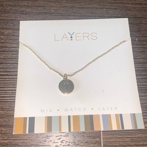 NWT “T” necklace